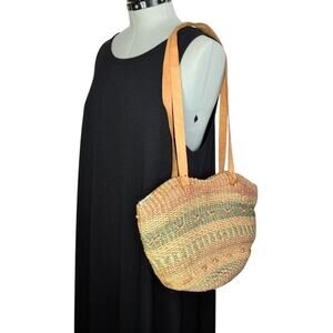 Vintage Bass woven shoulder shopper tote handbag zip closure, leather strap